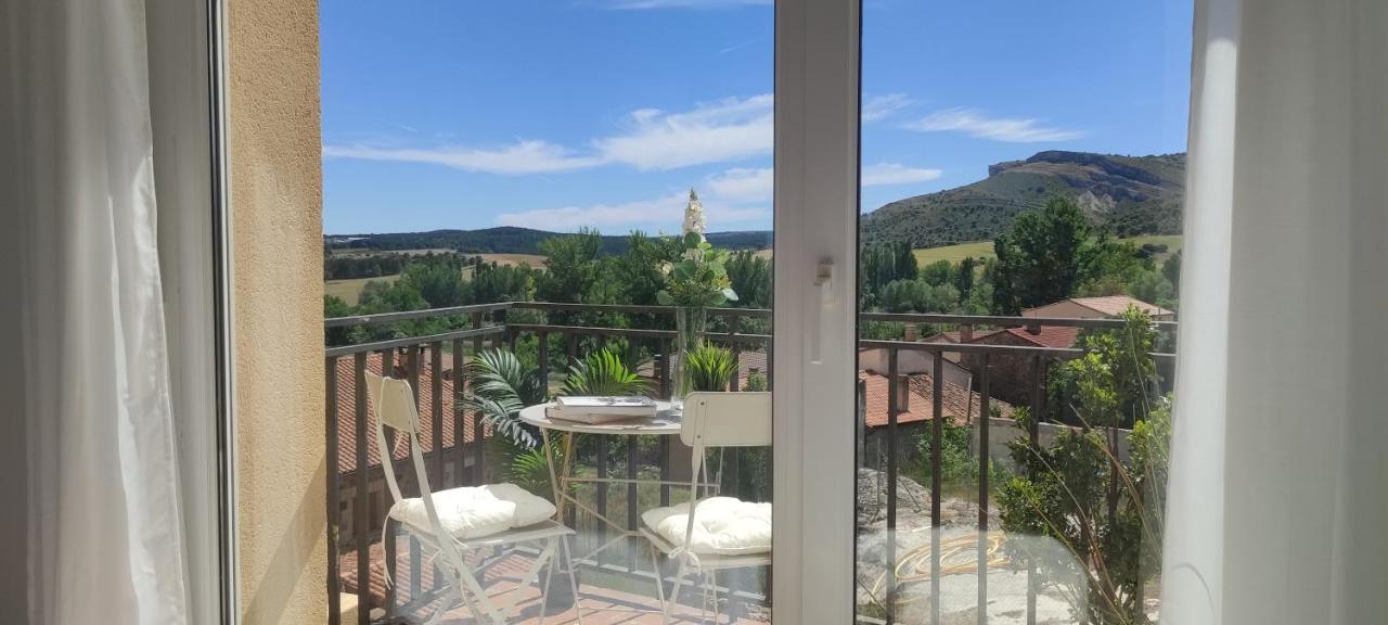 Вілла La Casa De Fuentetoba Екстер'єр фото